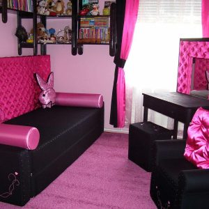 Kanapé pink szatén, gombos kanapé, gombbehúzott kanapé, tini kanapé